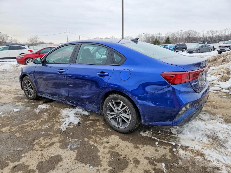 2023 KIA FORTE LXS 2