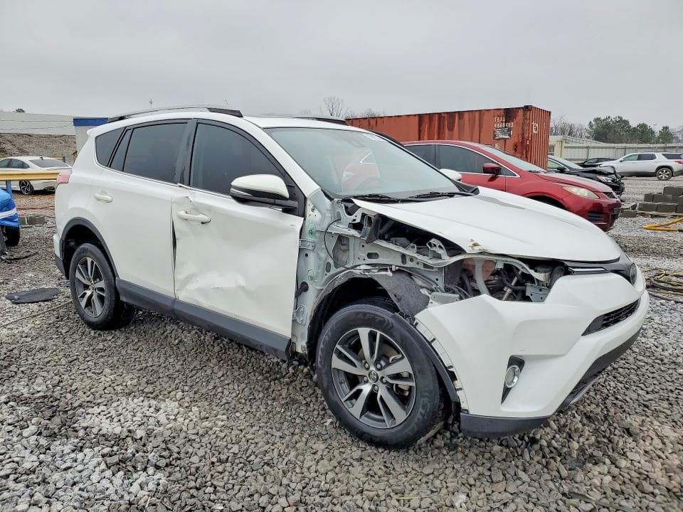 2018 TOYOTA RAV4 XLE 4