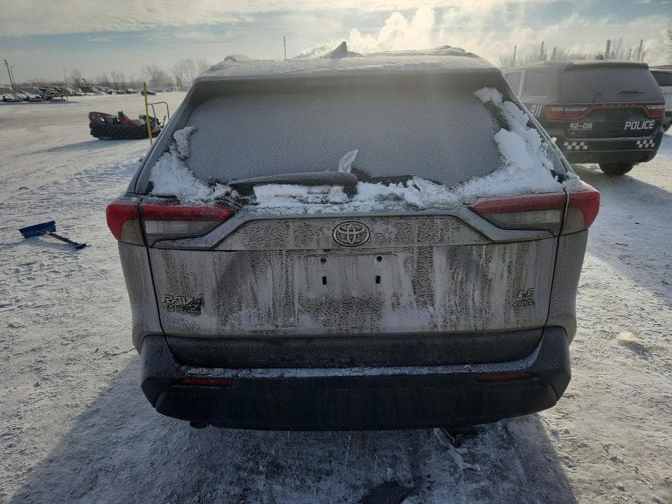 2021 TOYOTA RAV4 LE 6