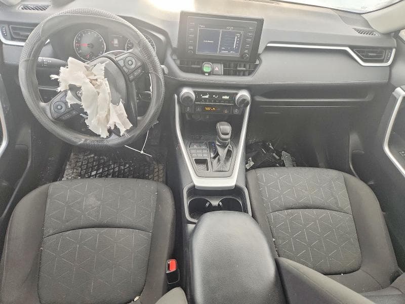 2021 TOYOTA RAV4 LE 8