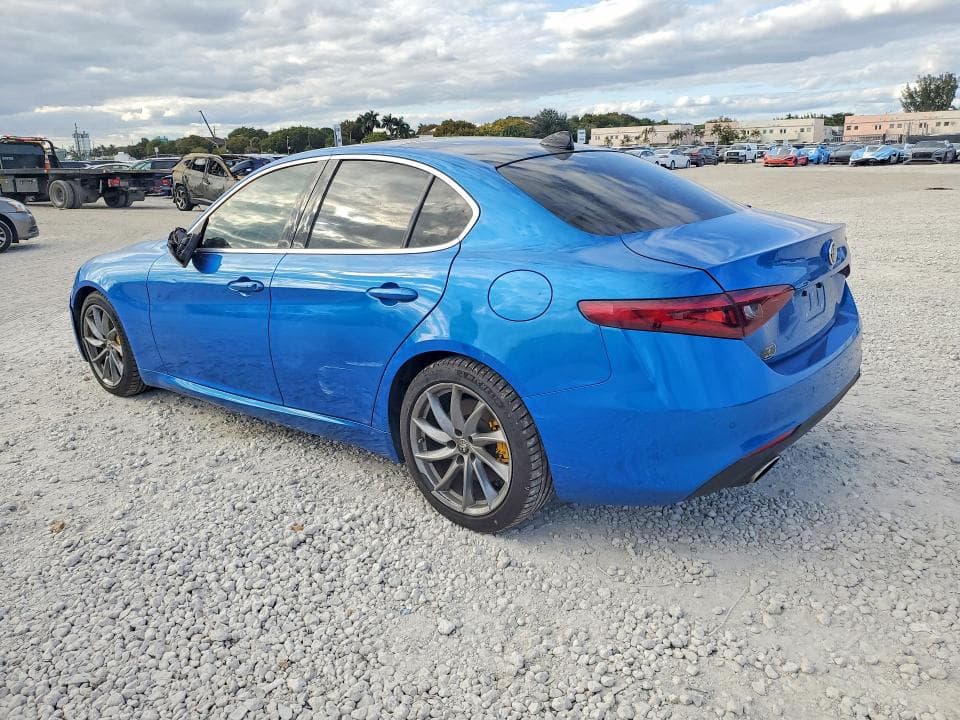 2021 ALFA ROMEO GIULIA TI 2