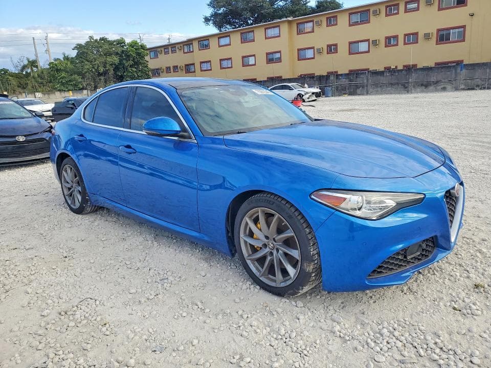 2021 ALFA ROMEO GIULIA TI 4