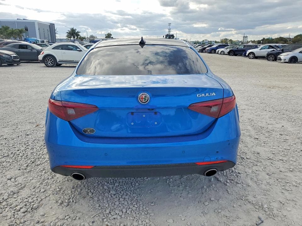 2021 ALFA ROMEO GIULIA TI 6