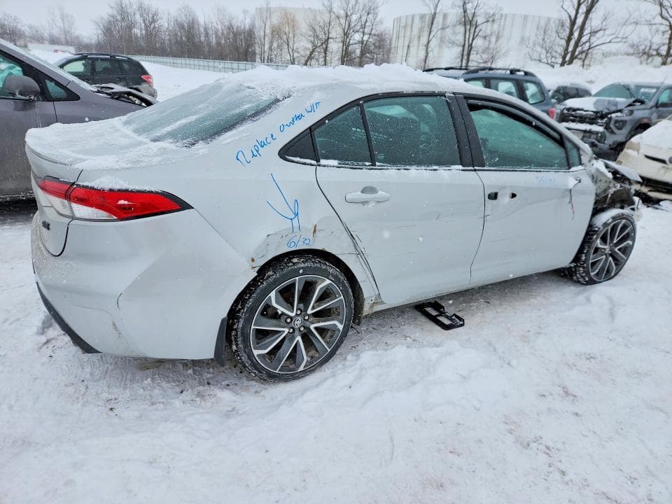 2022 TOYOTA COROLLA SE SE 3