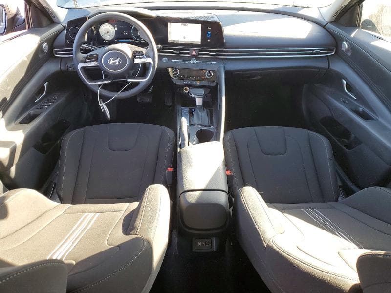 2024 HYUNDAI ELANTRA SEL 8