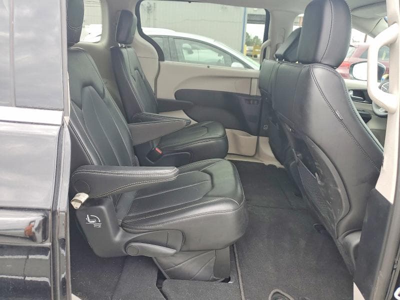 2024 CHRYSLER PACIFICA TOURING L 11