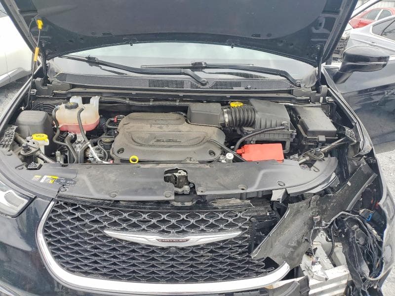 2024 CHRYSLER PACIFICA TOURING L 12