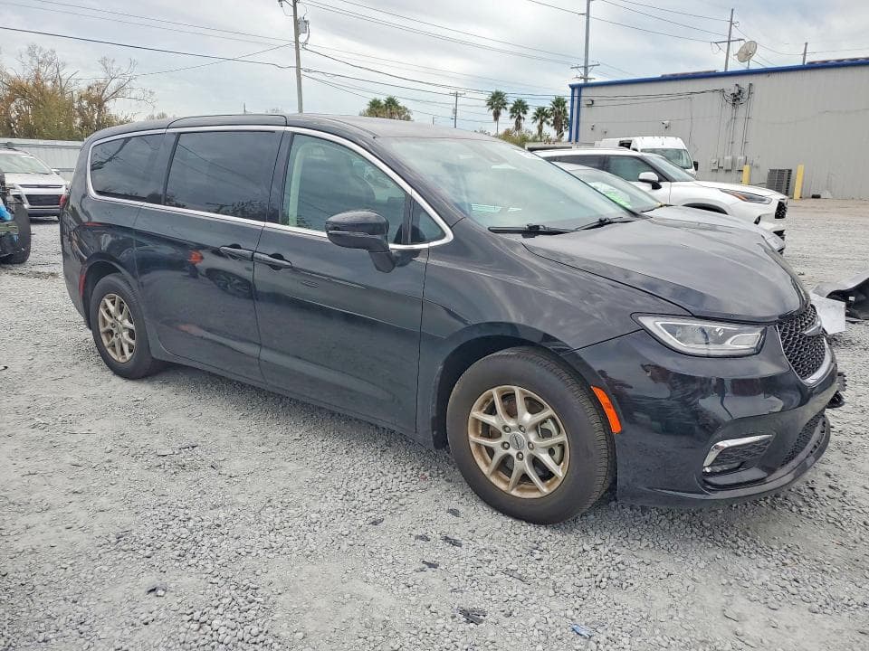 2024 CHRYSLER PACIFICA TOURING L 4