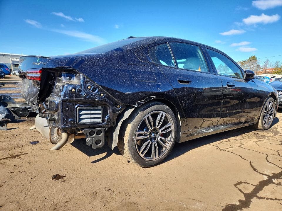 2025 BMW 530 XI 3