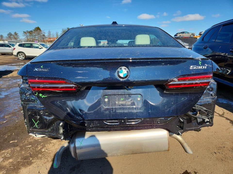 2025 BMW 530 XI 6