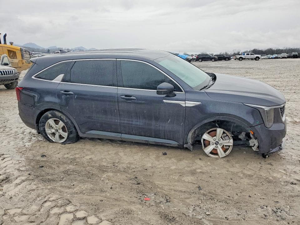 2025 KIA SORENTO 4
