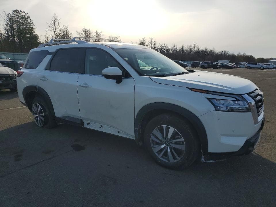 2023 NISSAN PATHFINDER SL 4