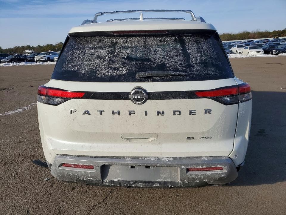 2023 NISSAN PATHFINDER SL 6