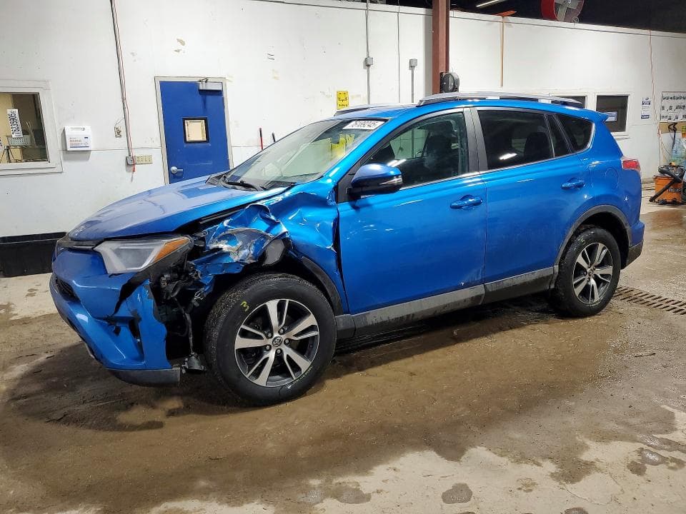 2017 TOYOTA RAV4 XLE 1