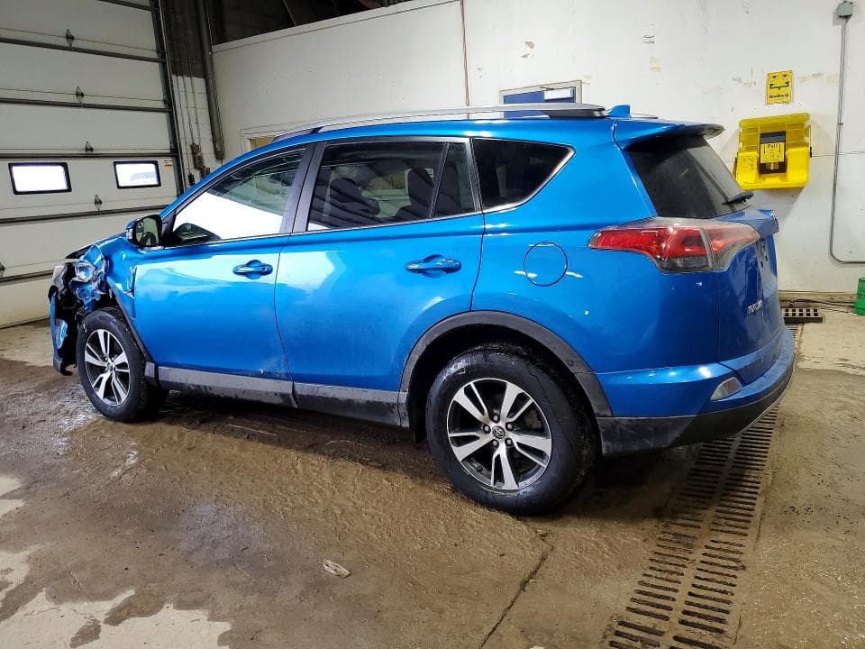 2017 TOYOTA RAV4 XLE 2