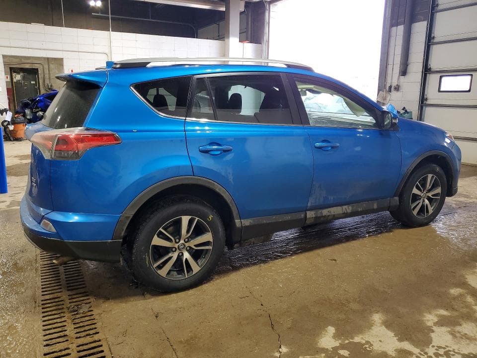 2017 TOYOTA RAV4 XLE 3