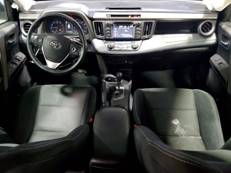 2017 TOYOTA RAV4 XLE 8