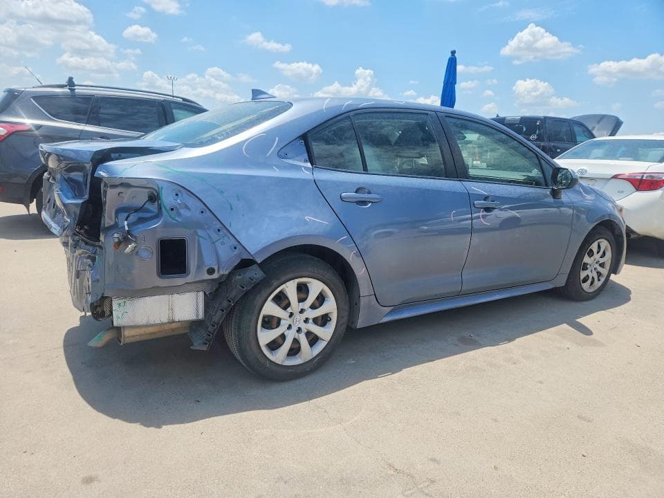 2022 TOYOTA COROLLA LE 3
