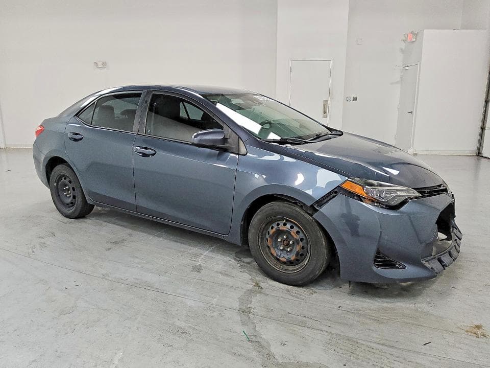 2017 TOYOTA COROLLA LE 4