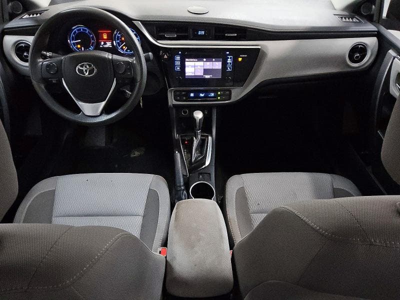 2017 TOYOTA COROLLA LE 8