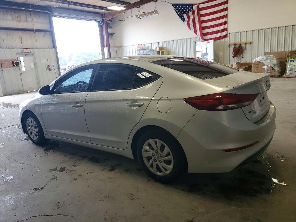2018 HYUNDAI ELANTRA SE 2