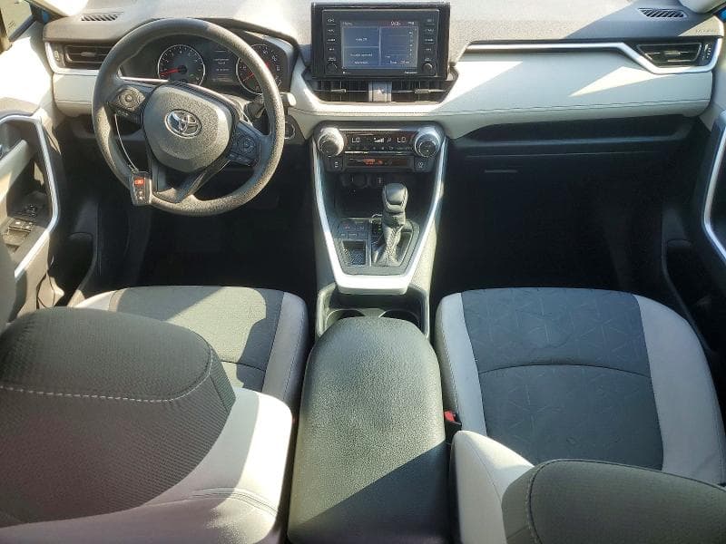2020 TOYOTA RAV4 XLE 8