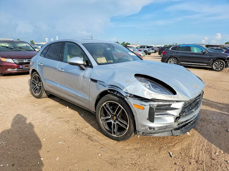 2020 PORSCHE MACAN 4
