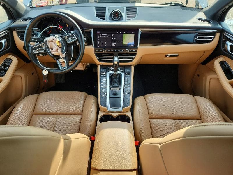2020 PORSCHE MACAN 8