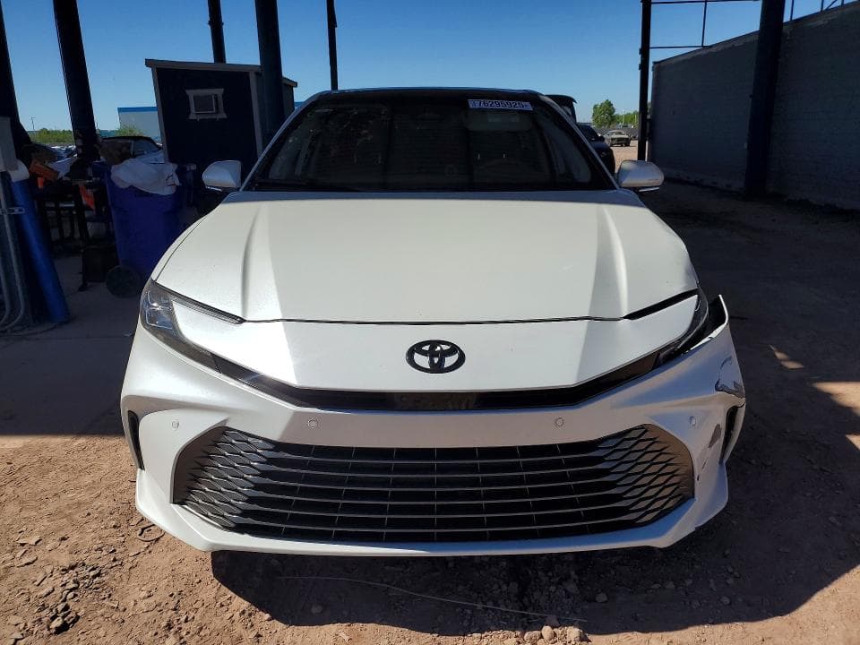 2025 TOYOTA CAMRY XLE 5