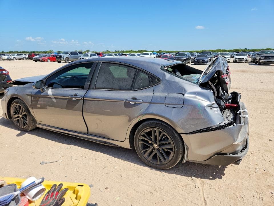 2025 TOYOTA CAMRY SE 2