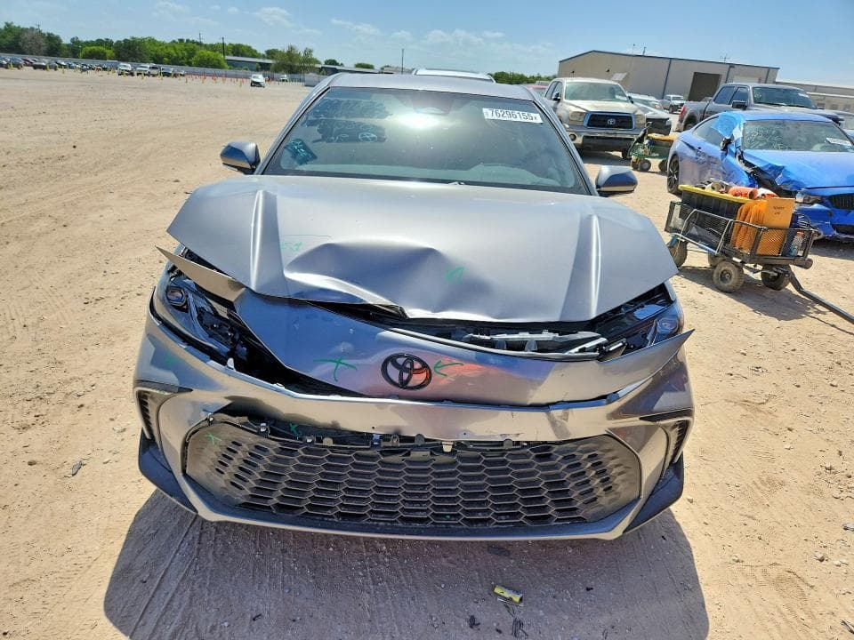2025 TOYOTA CAMRY SE 5