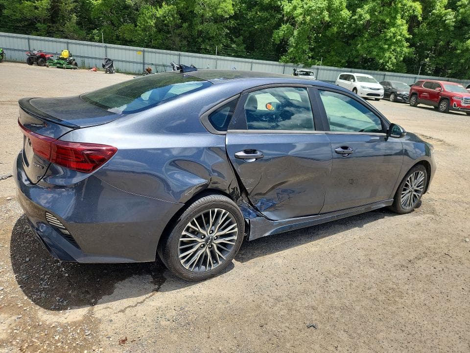 2022 KIA FORTE GT LINE 3