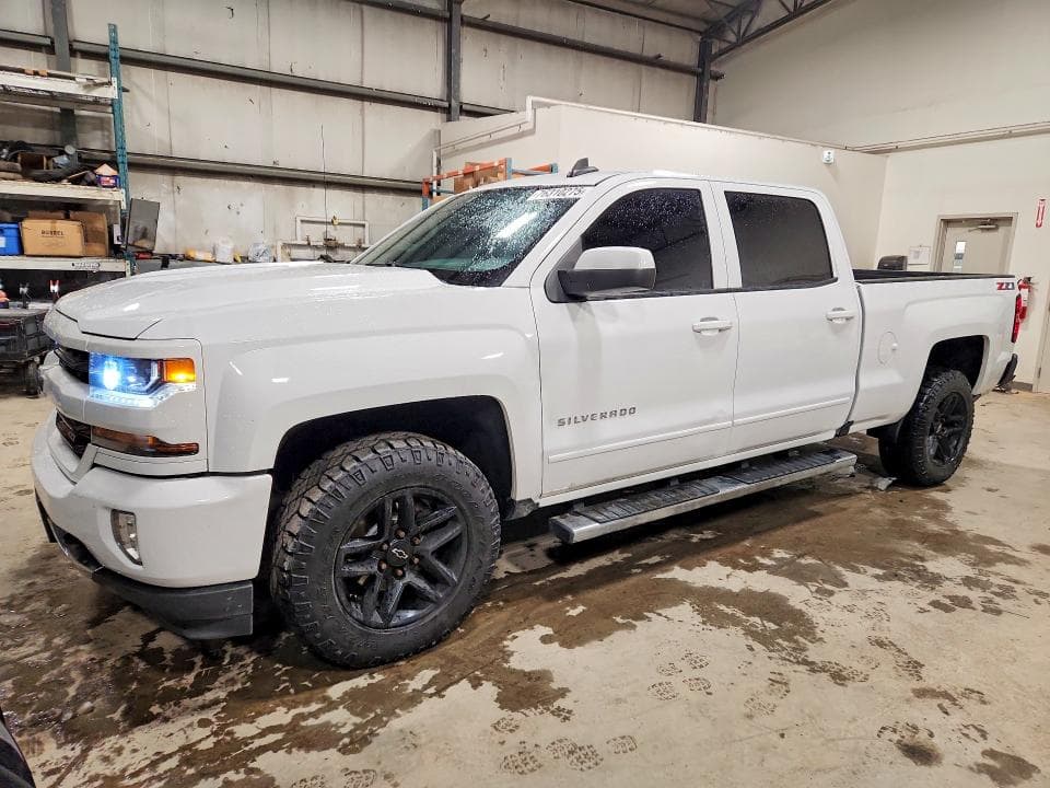 2018 CHEVROLET SILVERADO K1500 LT - 1