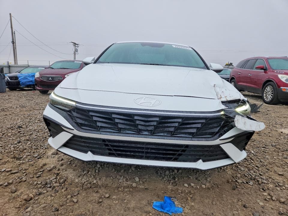2024 HYUNDAI ELANTRA SEL SEL 5