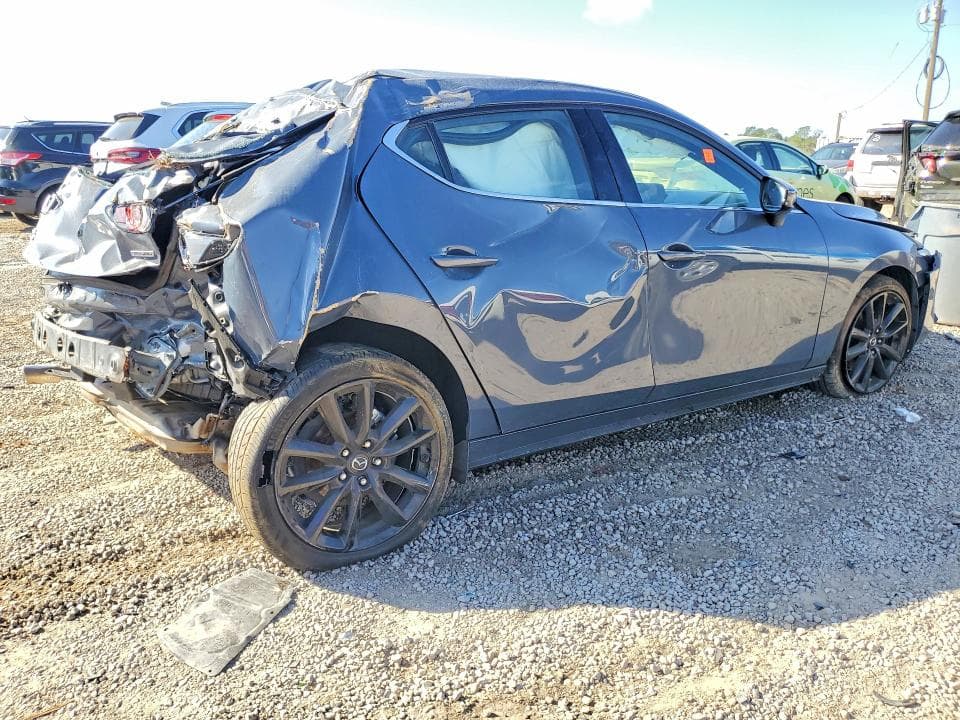 2019 MAZDA 3 PREMIUM 3