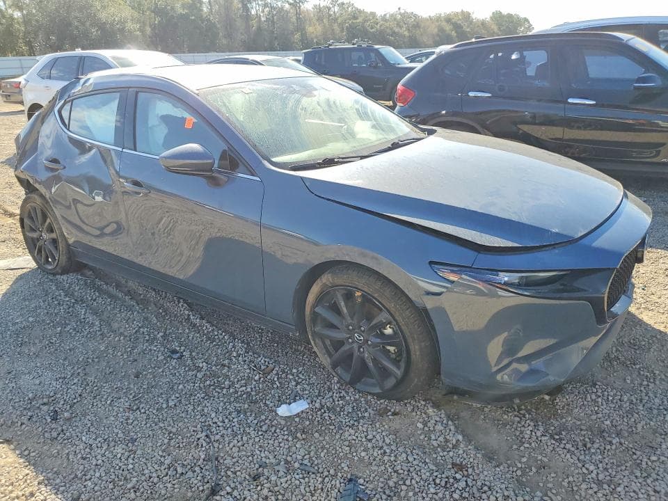 2019 MAZDA 3 PREMIUM 4