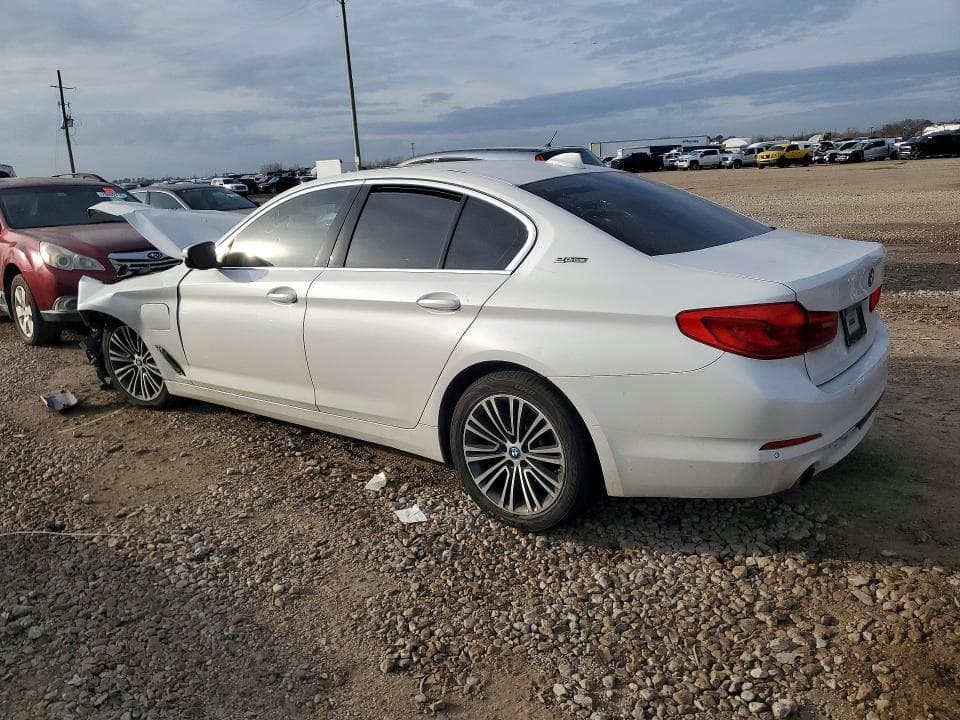 2019 BMW 530E 3