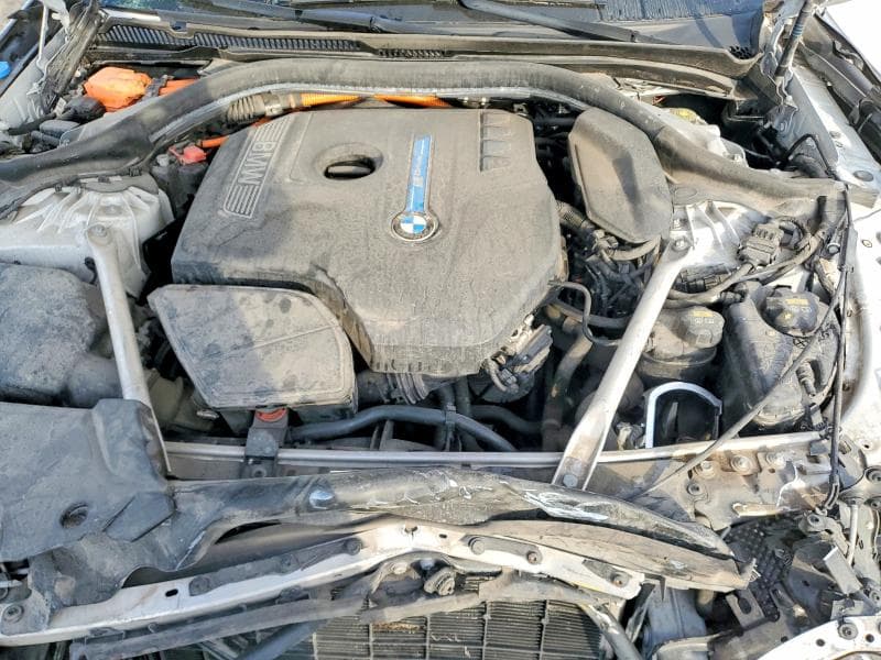 2019 BMW 530E 12