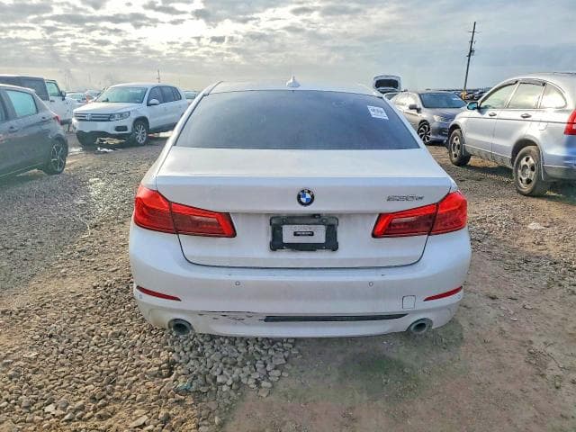 2019 BMW 530E 7