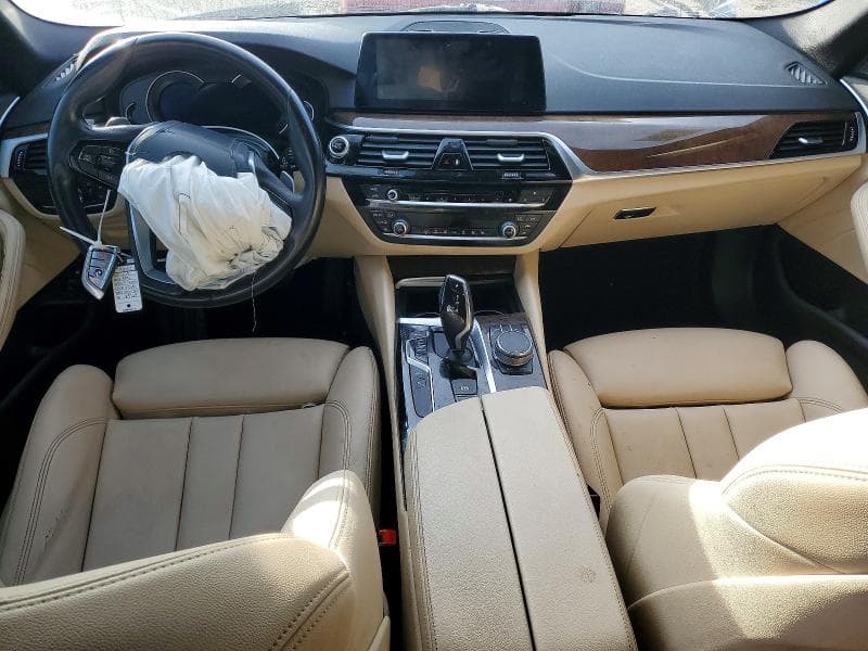 2019 BMW 530E 9