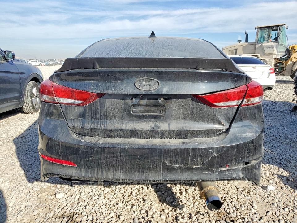 2017 HYUNDAI ELANTRA SE 6