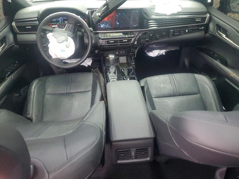 2025 TOYOTA CAMRY XSE 8