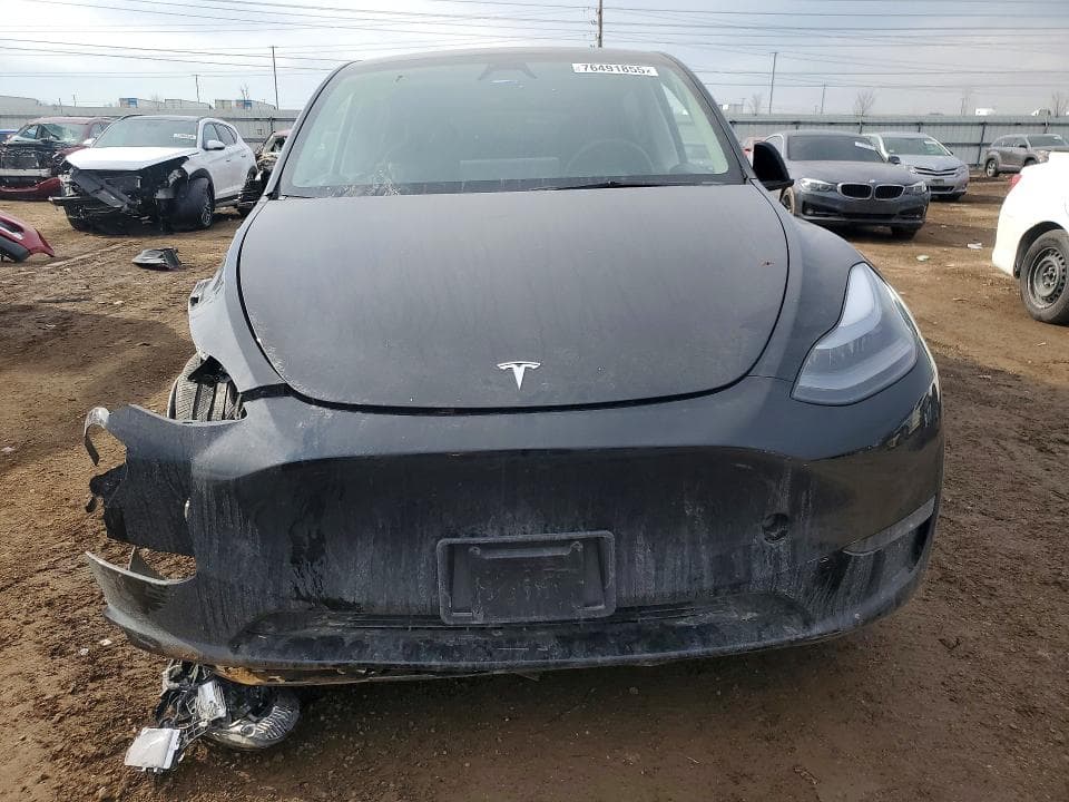 2025 TESLA MODEL Y 5