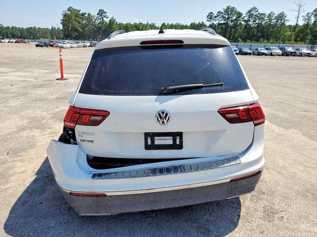 2020 VOLKSWAGEN TIGUAN SE 6