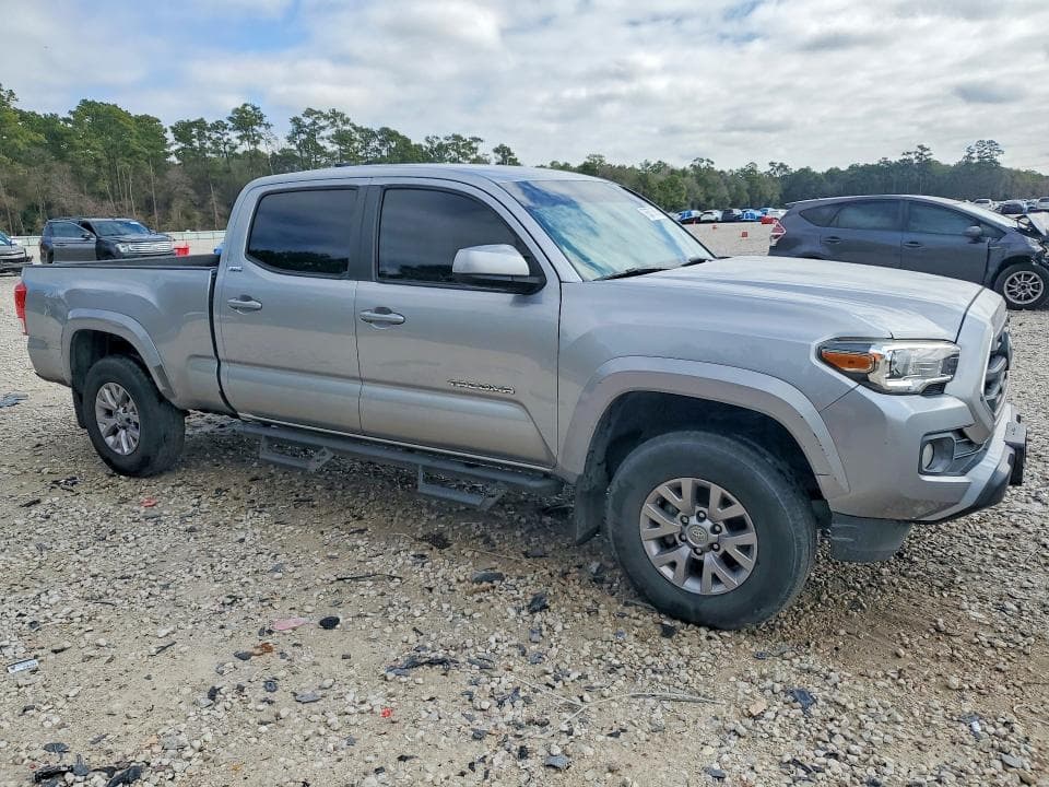 2017 TOYOTA TACOMA SR5 V6 4