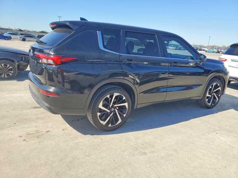 2022 MITSUBISHI OUTLANDER ES ES 4