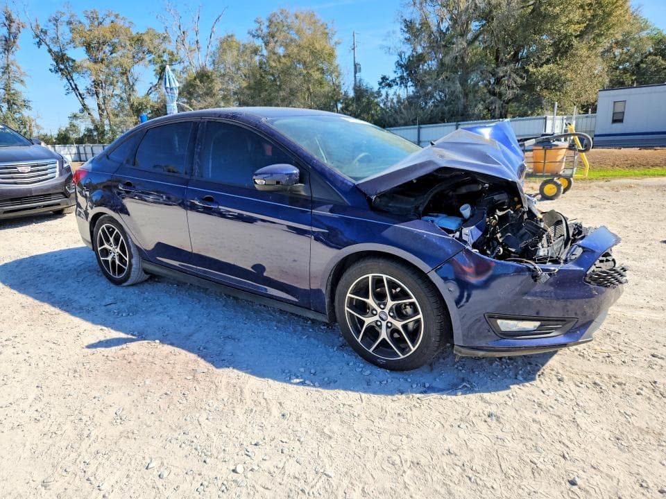 2017 FORD FOCUS SEL 4