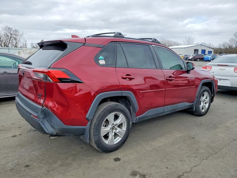 2021 TOYOTA RAV4 XLE XLE 3