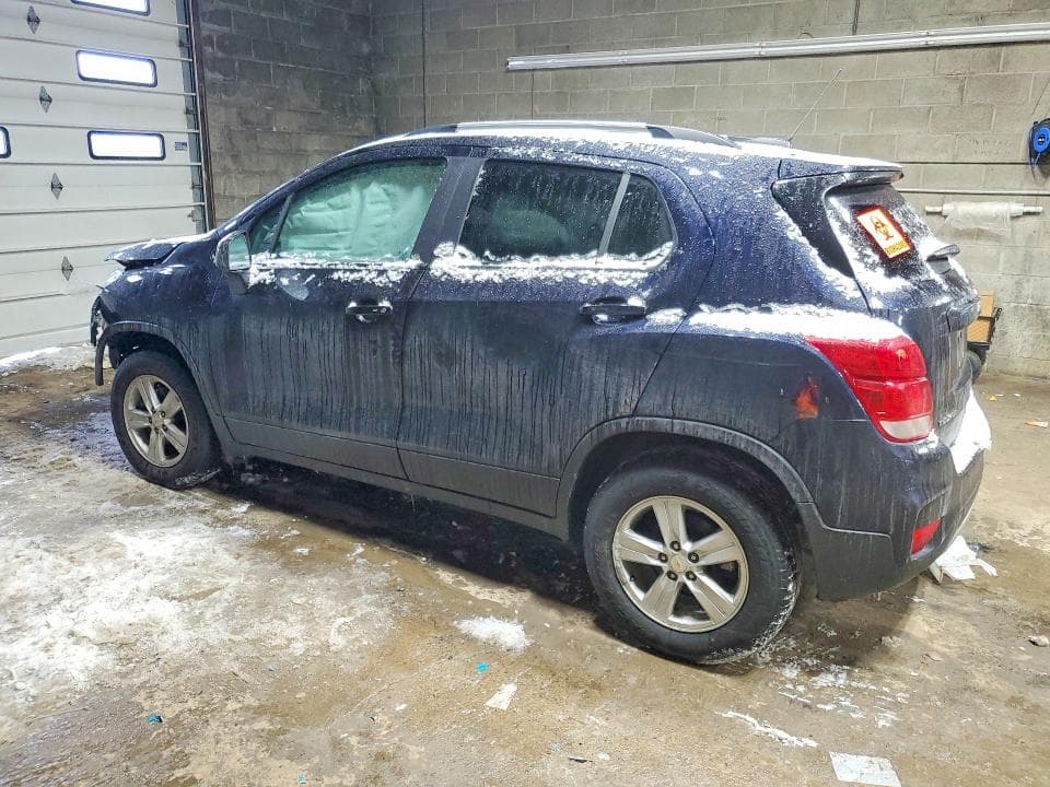 2022 CHEVROLET TRAX 1LT 2