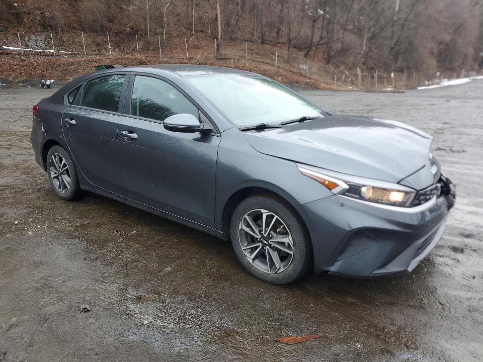 2023 KIA FORTE LXS 4